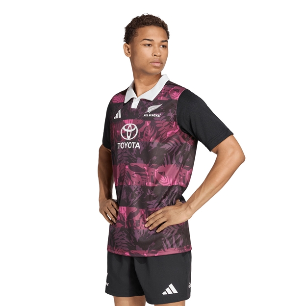 All Blacks Mens 'Greatest Rivalry' Training Rugby Shirt 26/27 Maroon - Model Front View