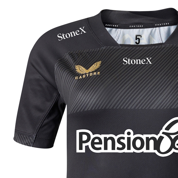 Saracens Womens Home Rugby Shirt 26/27 Caviar - Castore Logo Close-up