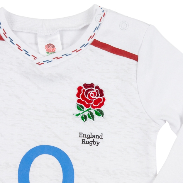 England Baby Home Kit Sleepsuit 26/27 White - RFU Rose Close-up