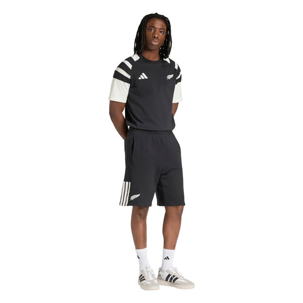 All Blacks Mens Leisurewear T-Shirt 26/27 All Black - Model Walking View