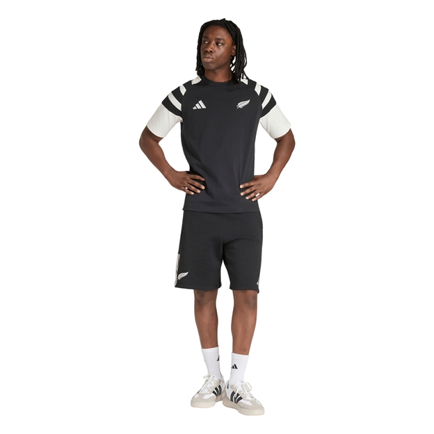 All Blacks Mens Leisurewear T-Shirt 26/27 All Black - Model Standing View