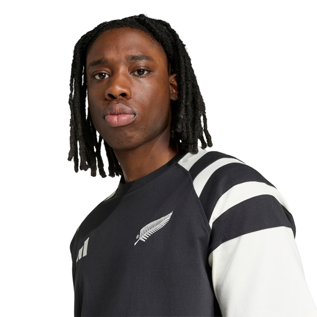All Blacks Mens Leisurewear T-Shirt 26/27 All Black - Fern Close-up View