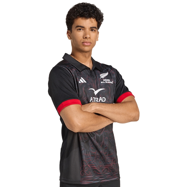 Maori All Blacks Mens Home Rugby Shirt Short Sleeve Black 25/26 - Model Standing