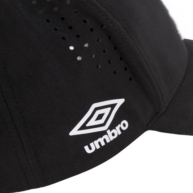 Fiji Adults Cap 26/27 Black - Umbro Logo Close-up