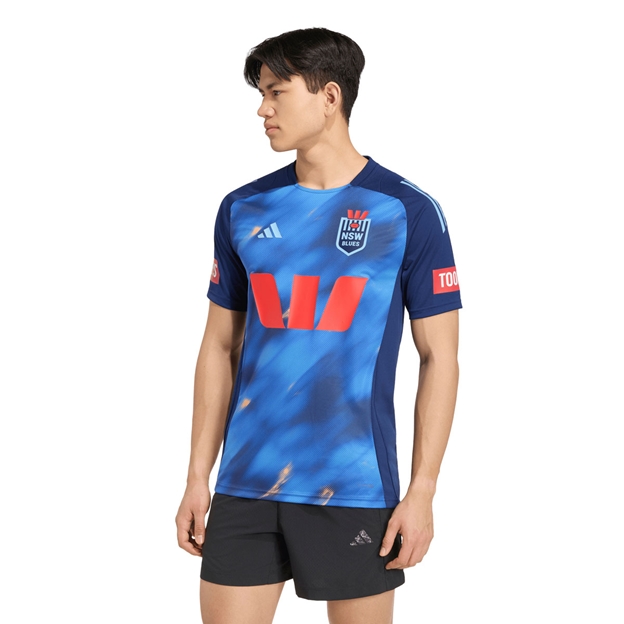 New South Wales Blues Mens Perfomance T-Shirt 26/27 Dark Blue - Model Front View