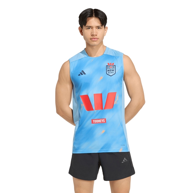 New South Wales Blues Mens Singlet 26/27 Light Blue - Model Front View