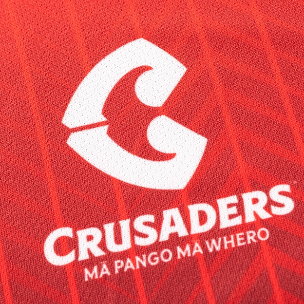 Crusaders Mens Training T-Shirt 2026 Black/Red - Crusaders Logo Close-up