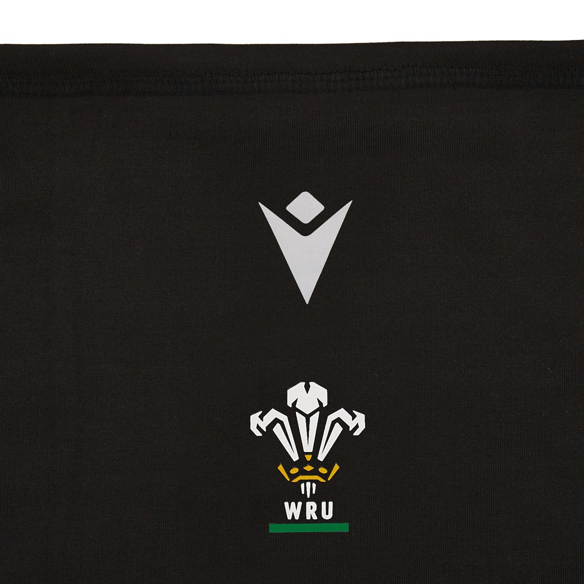 Wales Adults Neckwarmer 26/27 Black - Front View